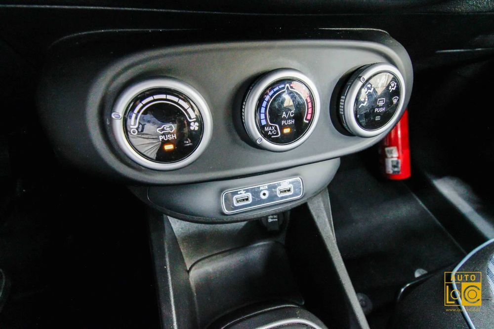 Fiat 500X Mirror + Navigacja + Klimatyzacja + Ledy + Parktronik +