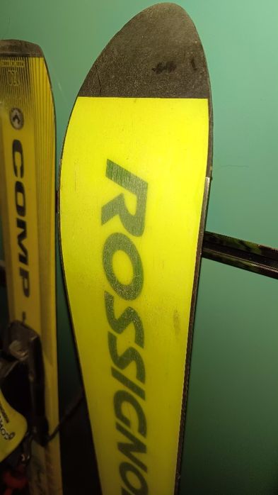 Narty zjazdowe Rossignol