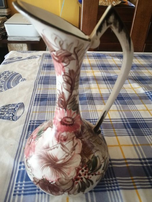 Hand-painted Jugs444483390827417601