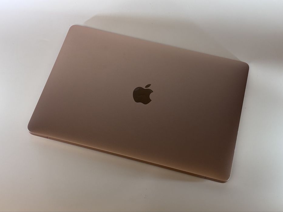 MacBook Air 2018 ( i5/ 8gb/ 128)