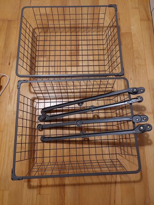 2 kosze metalowe do szafy z prowadnicami