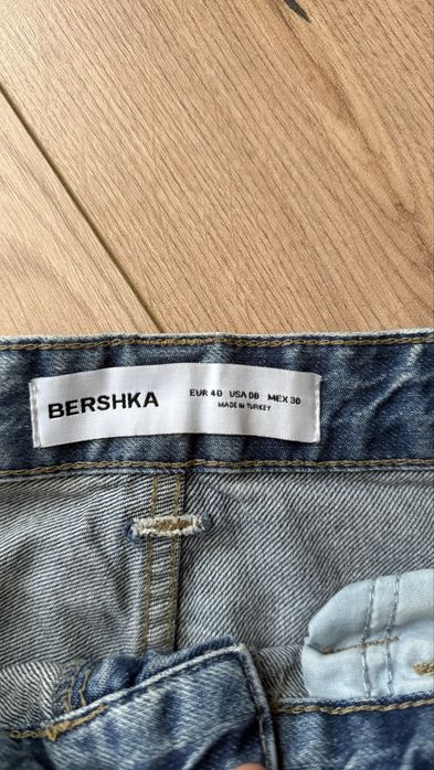 Джинси baggy Bershka