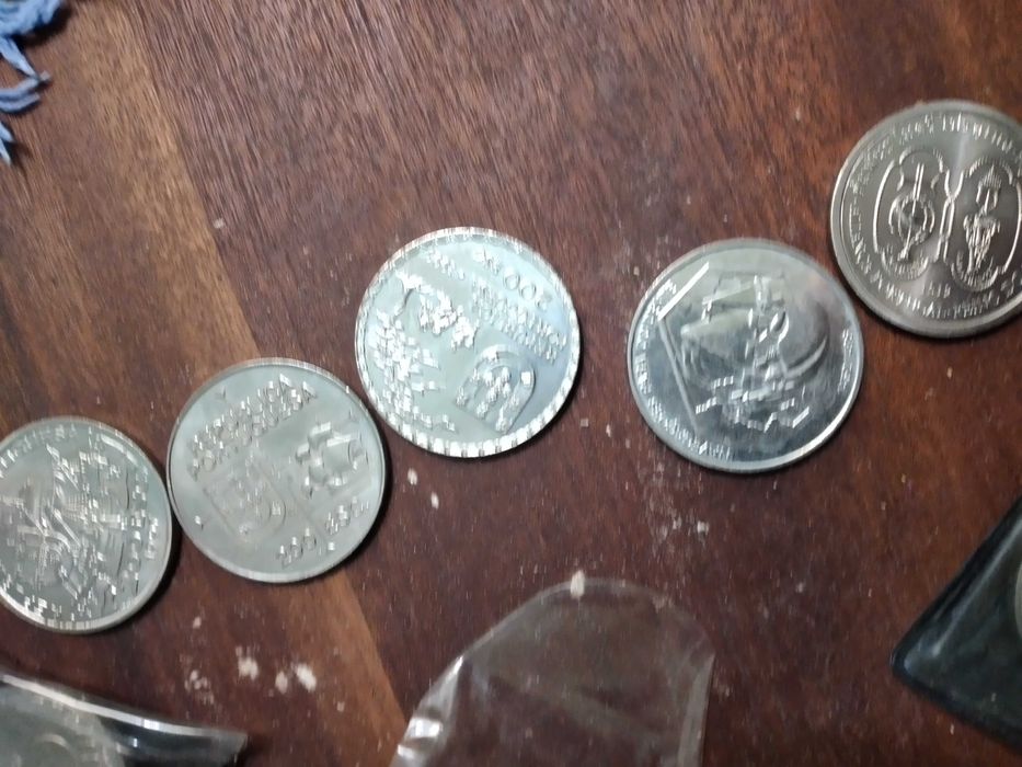 Moedas comemorativas de 100 e 200escudos 1 de kenedy
