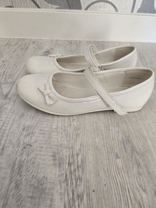 Buty balerinki lakierki dziewczęce rozmiar 36 Nelly Blue