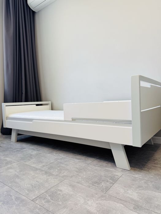 Кровать и матрас