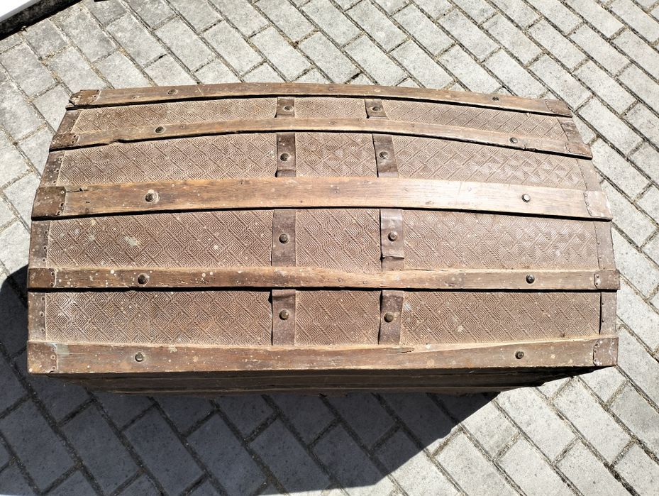 Baú/arca antiga para restauro