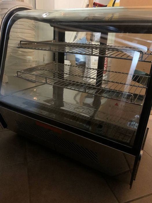 Настільна холодильна вітрина reednee 120л