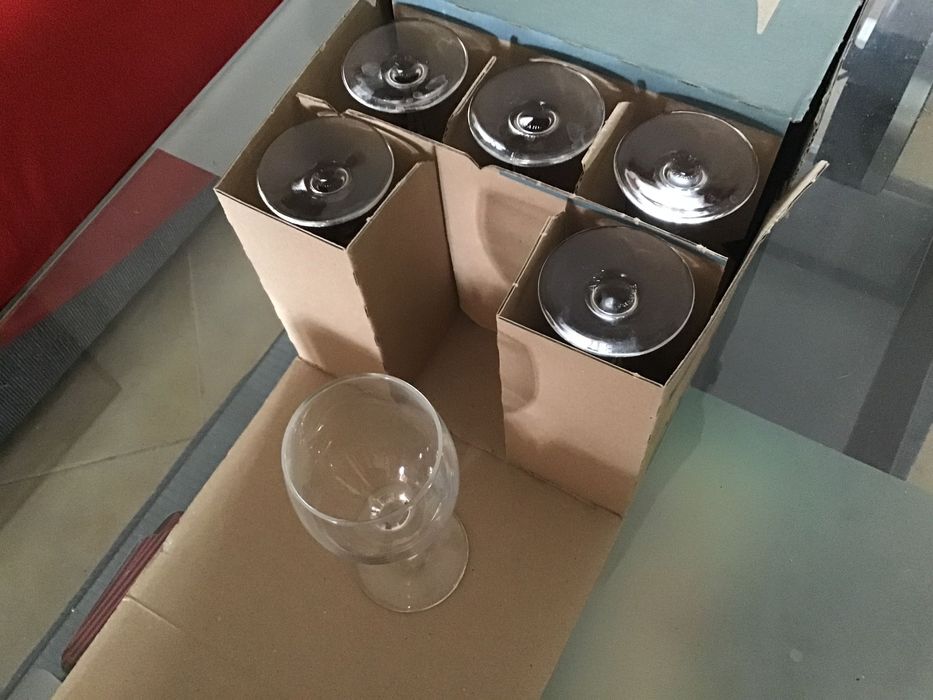 12 copos com haste 12cl para oferecer