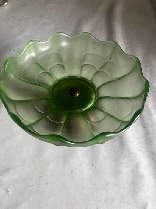 Mala srebrna paterka.