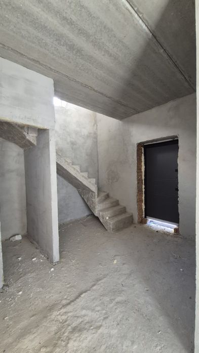 Продається будинок в центрі міста