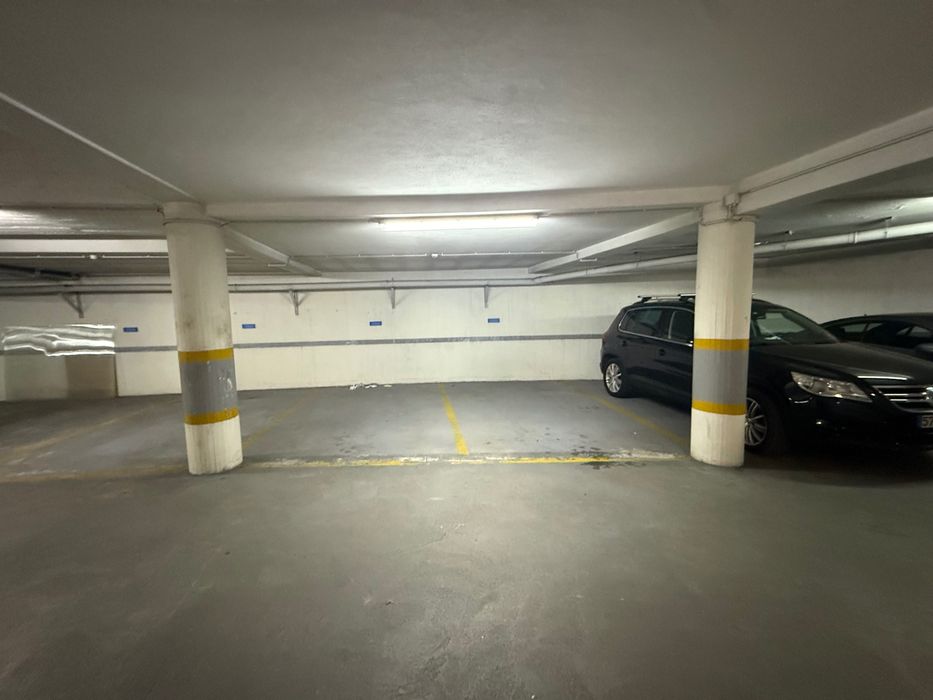 Alugo Park aéroport porto