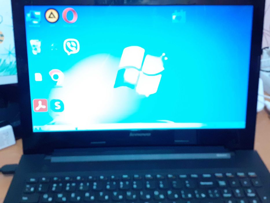 ноутбук леново робочий   в хорошому стані