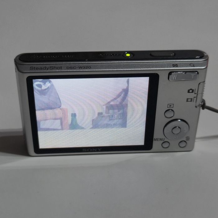 Sony Cyber-shot DSC-W320 Fotocamera Digitale Argento 14.1 Megapixel Compatta Usata