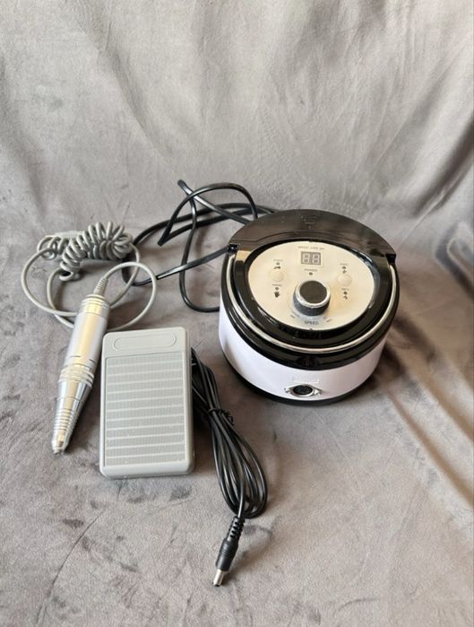 Професійний фрезер для манікюру