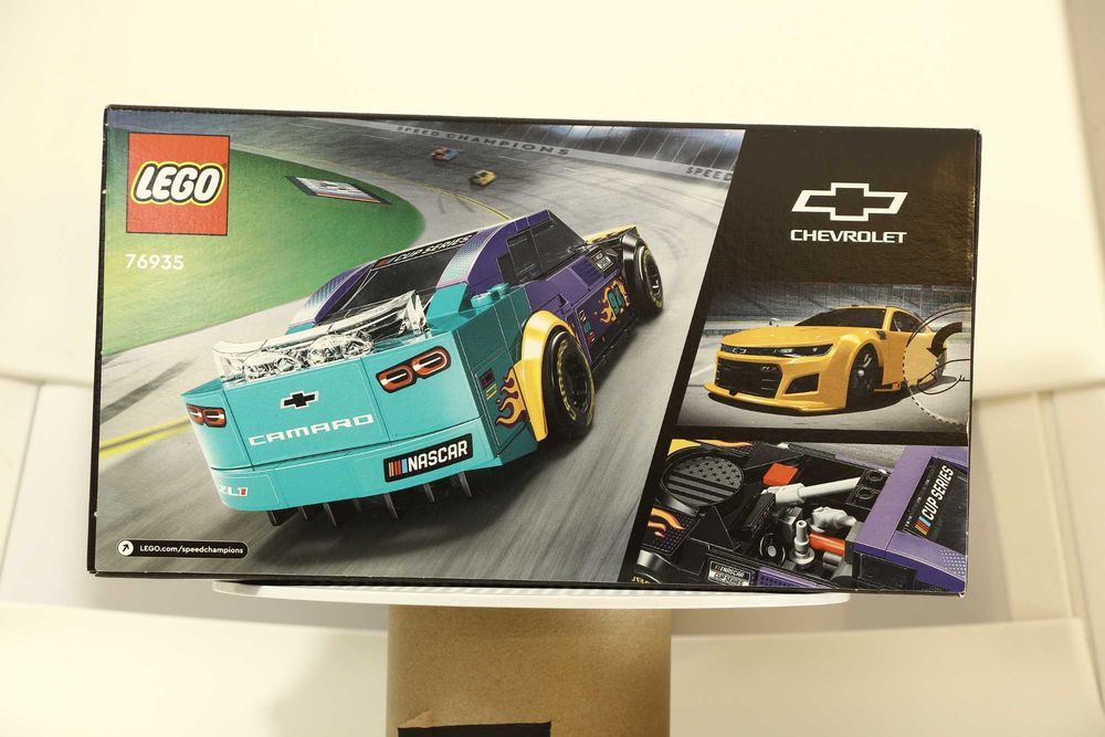 LEGO Speed Champions 76935 NASCAR Next Gen Camaro ZL1
