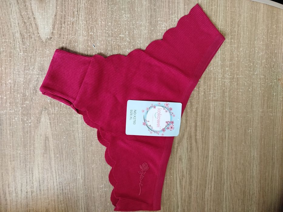 Трусики від 42 до 50 розміру.