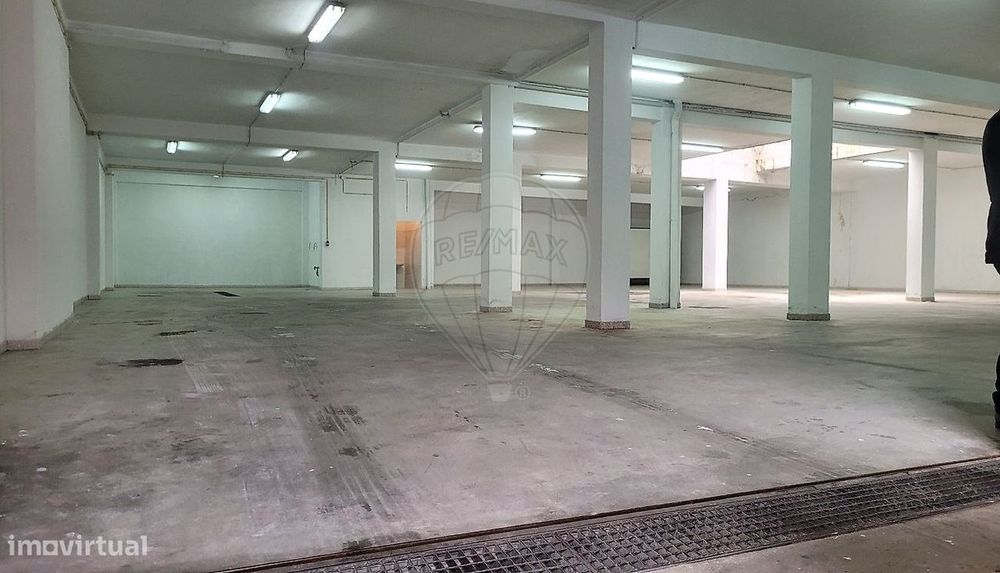 Armazém T0 para arrendamento