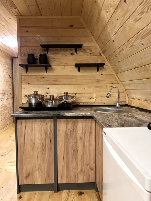 Відпочинок у Карпатах , ЧАН з гідромасажем, БАНЯ , БАСЕЙН на дворі