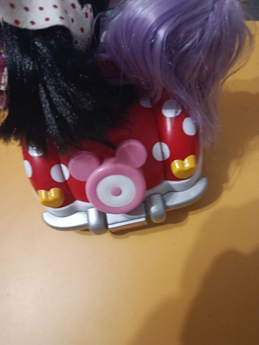 Bonecas Minnie e carro