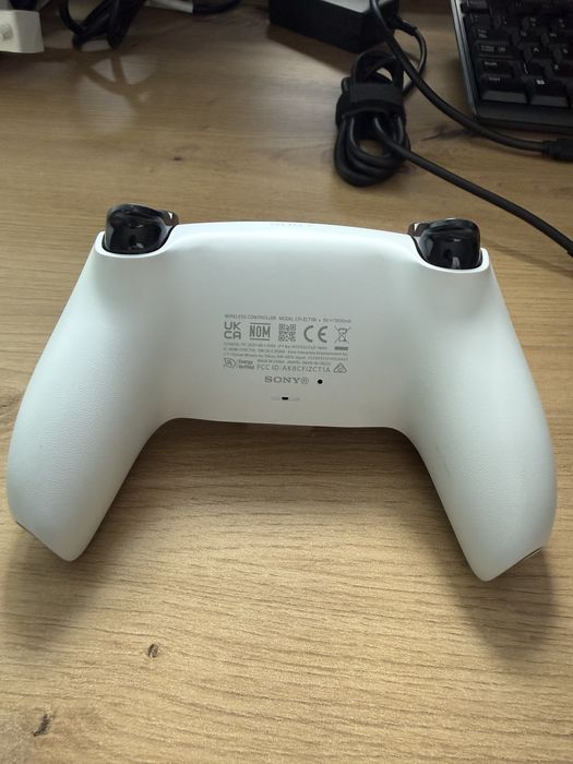 Pad PS5 - używany
