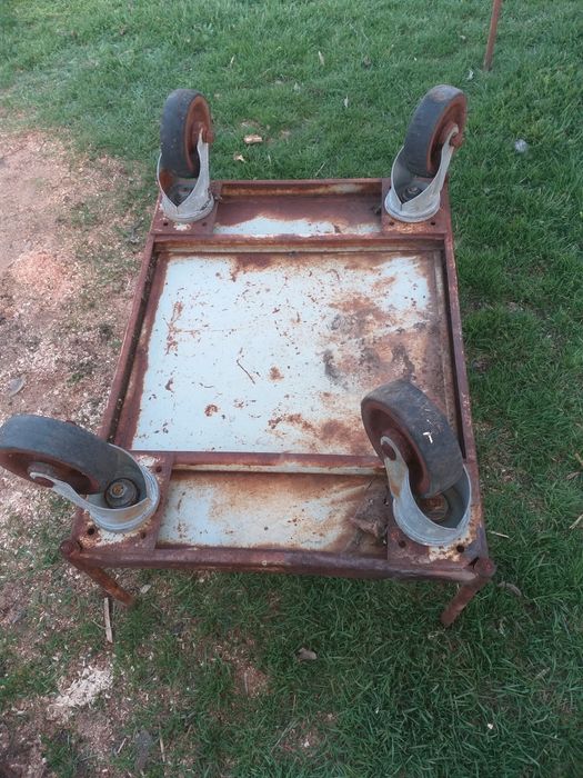 Платформа з колесами