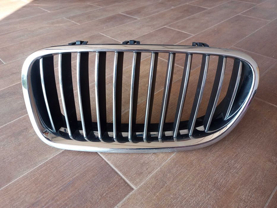 Grill atrapa chlodnicy nerka lewa BMW seria 5 F10 F11 przedlift
