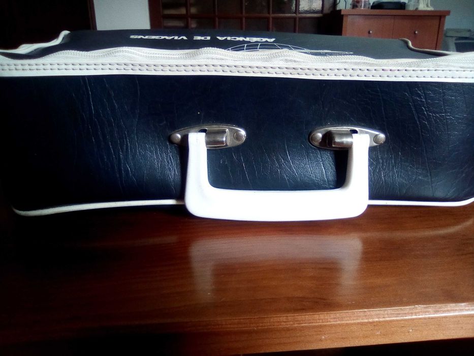 Mala viagem vintage e pequena