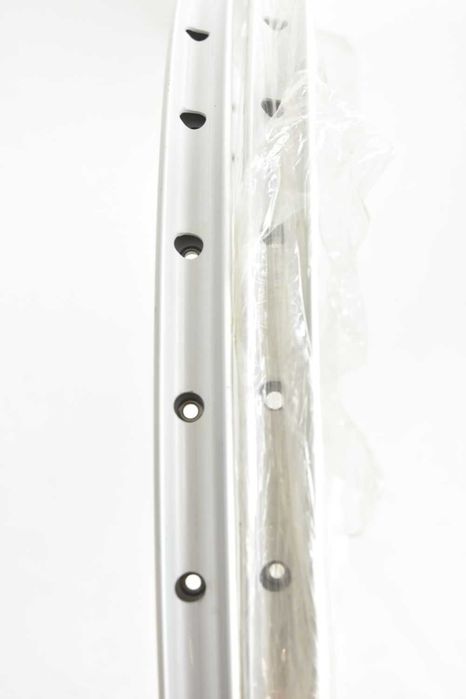 NIEUŻYWANE obręcze FRM BOR xmd 333 !! 559x19 ! 32 ot.