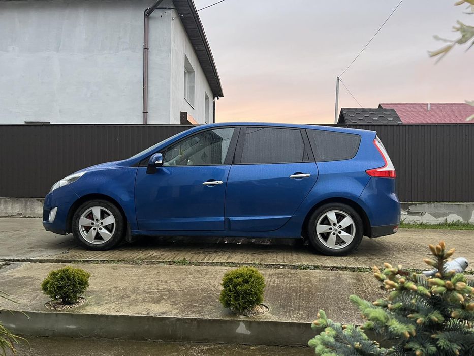 Продам Renault grant senik