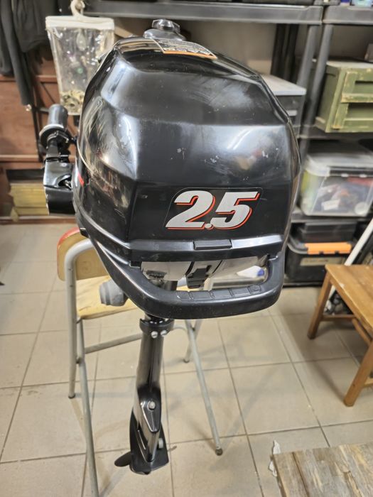 Silnik zaburtowy Suzuki 2,5hp