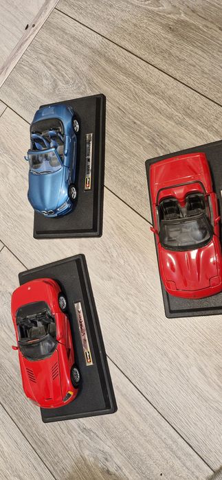 Колекційні моделі авто 1:24 (або ваш масштаб) — BMW, Corvette
