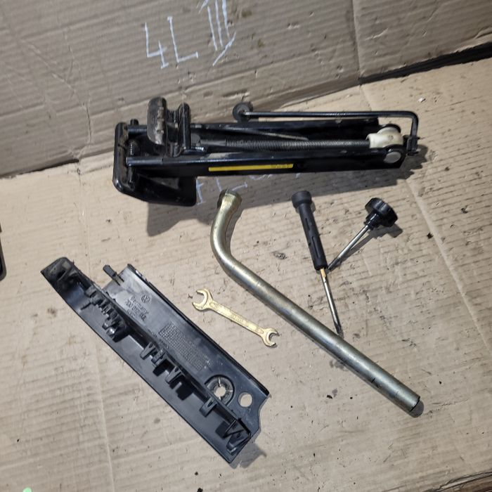 Lewarek klucz do kół vw sharan galaxy Alhambra mk1 lift 2002r