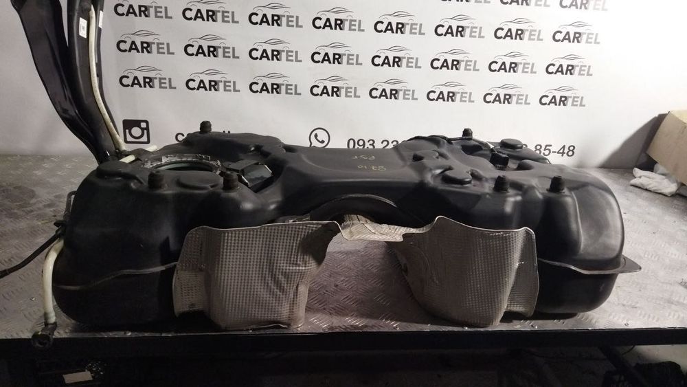 Бензобак Audi Q3