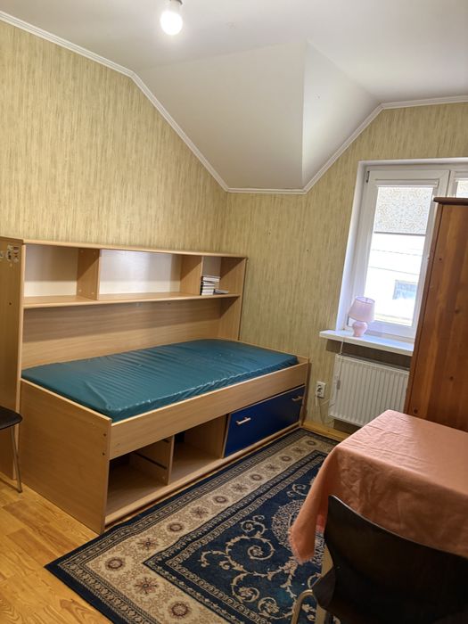 Продам частину будинку на Олега Антонова( Максима Шимка)