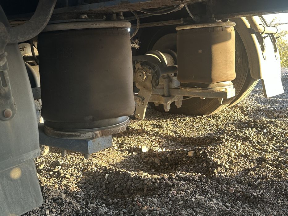 Semi reboque rebaixado