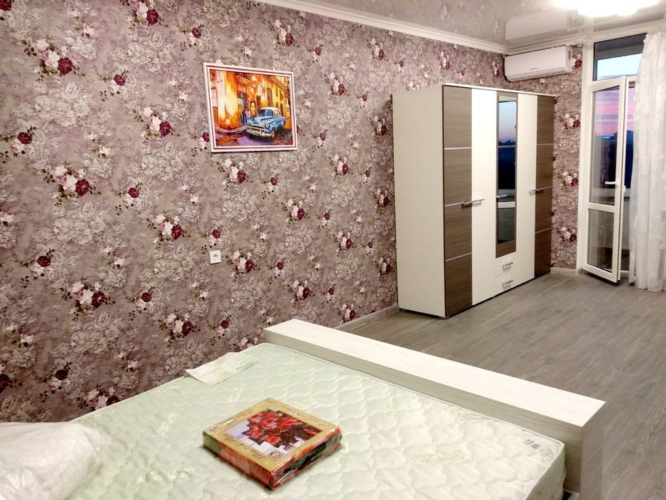 Сдам длительно 3-х комн квартиру в ЖК. Нагорный ул Дюковская центр