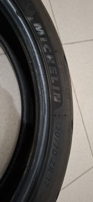 2 pneus  mota Michelin