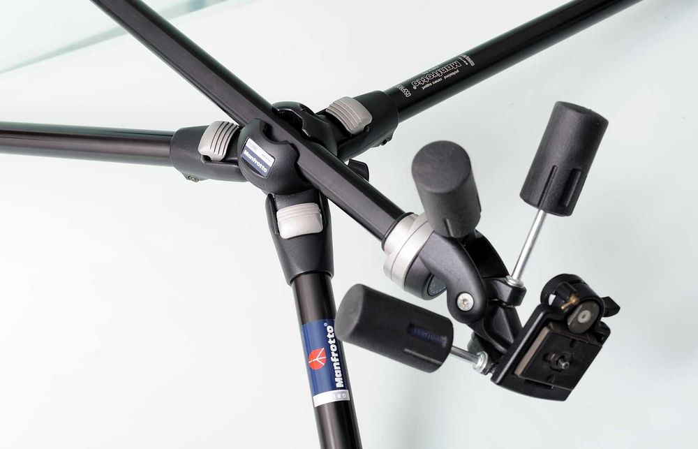 Manfrotto 055 PRO + glowica Manfrotto 141 RC
