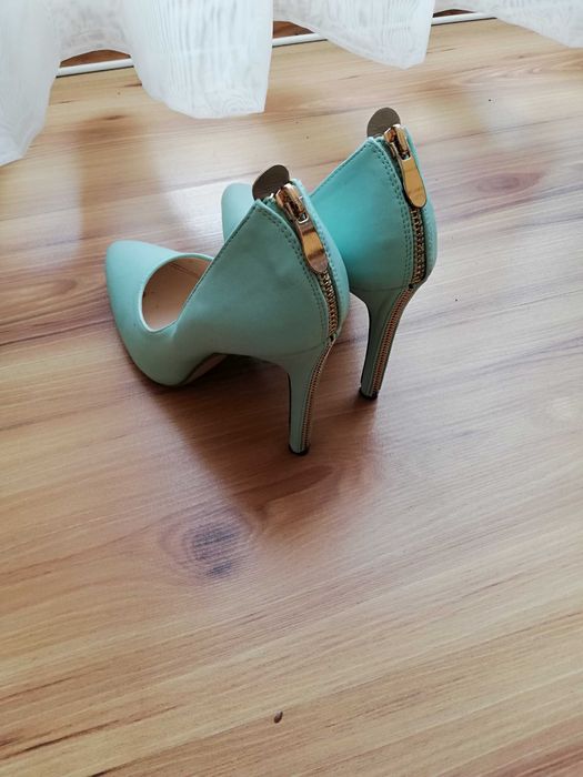 Seledynowe szpilki rozm. 36