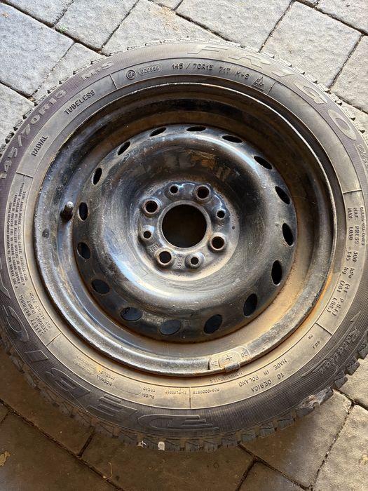 Felgi stalowe z oponami zimowymi fiat seicento,