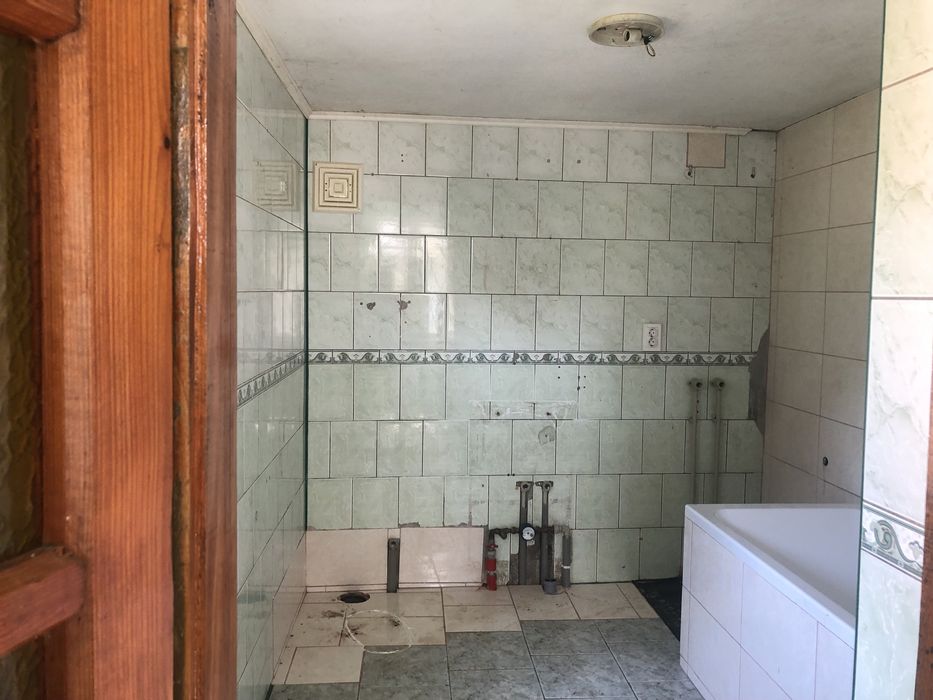 Продається будинок в центрі села Уличне