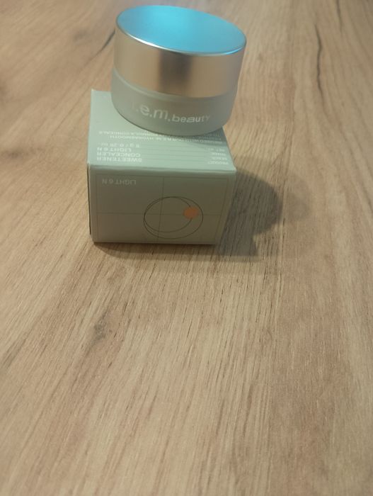Zestaw kosmetyków - r.e.m beauty i morphe