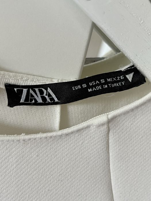 Biały crop top Zara XS