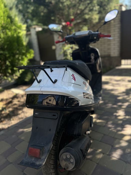 Продам скутер Suzuki address v 100