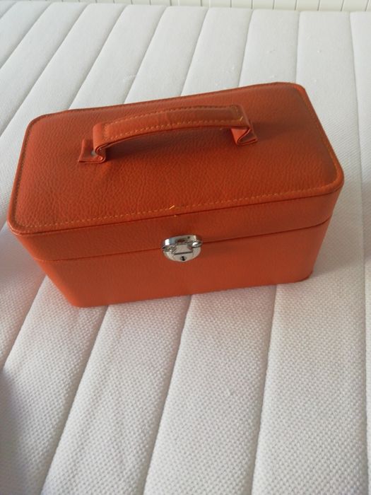 Caixa para maquilhagem