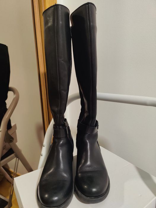 Botas de cano alto, tamanho 36