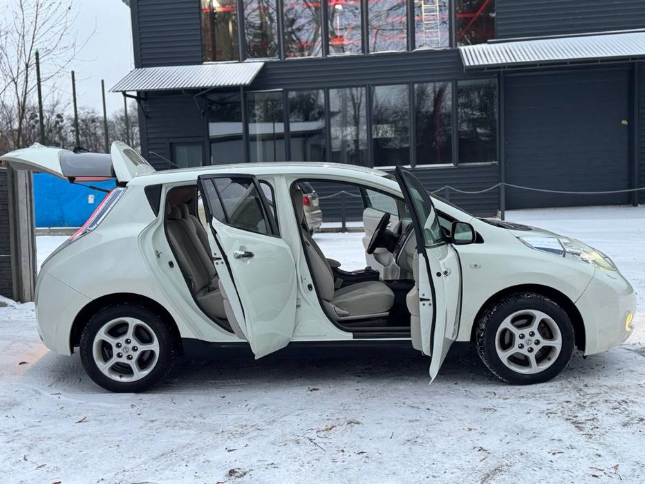 NIssan Leaf 24 kWh Електро Авто