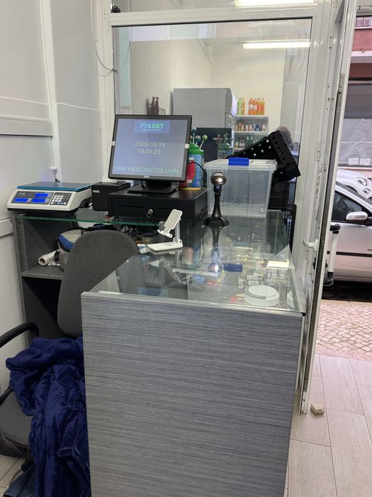 Vendo maquina registrador com balanço usado so 6meses