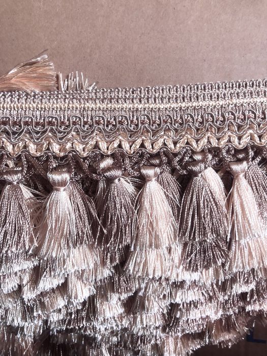 Тесьма с кистями для штор, подушек, мебели