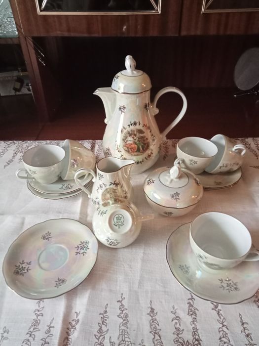 Сервизы сервантное хранение . Новые